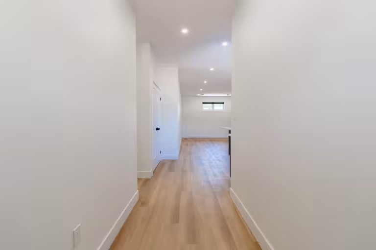 Exeter rental units in a stylish New Triplex in a peaceful quiet street in Exeter
