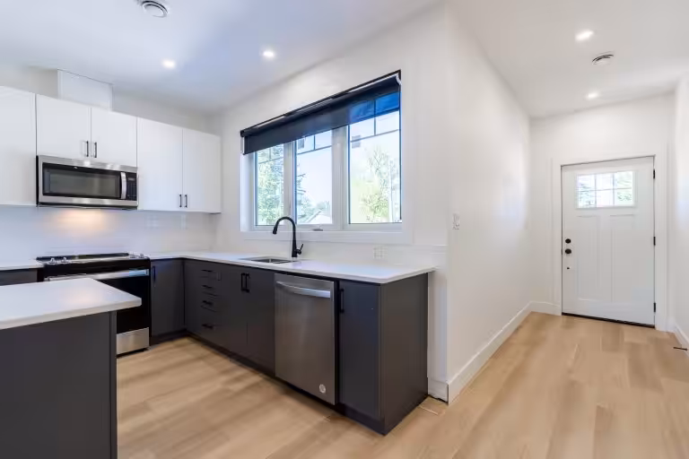 Exeter rental units in a stylish New Triplex in a peaceful quiet street in Exeter