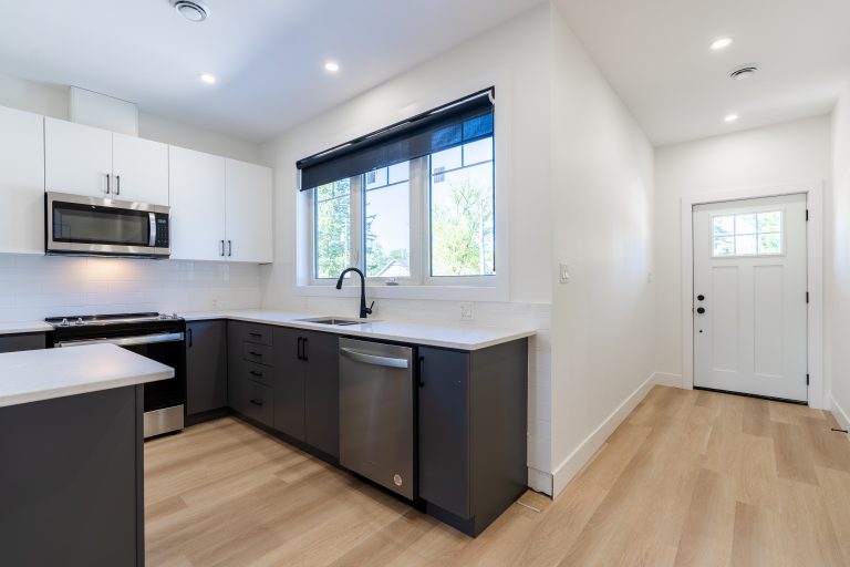 Exeter rental units in a stylish New Triplex in a peaceful quiet street in Exeter