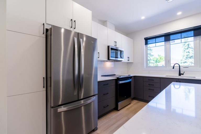 Exeter rental units in a stylish New Triplex in a peaceful quiet street in Exeter