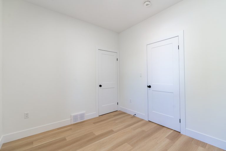 Exeter rental units in a stylish New Triplex in a peaceful quiet street in Exeter