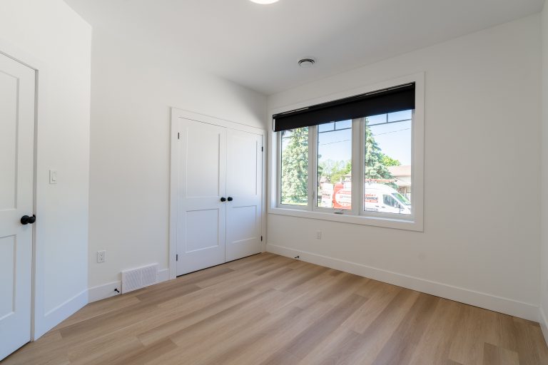 Exeter rental units in a stylish New Triplex in a peaceful quiet street in Exeter