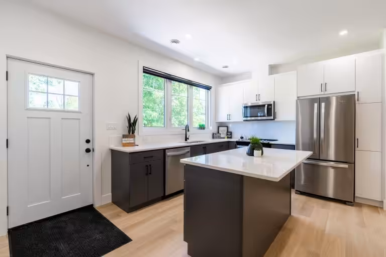 Exeter rental units in a stylish New Triplex in a peaceful quiet street in Exeter