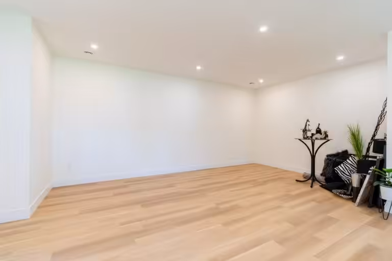 Exeter rental units in a stylish New Triplex in a peaceful quiet street in Exeter