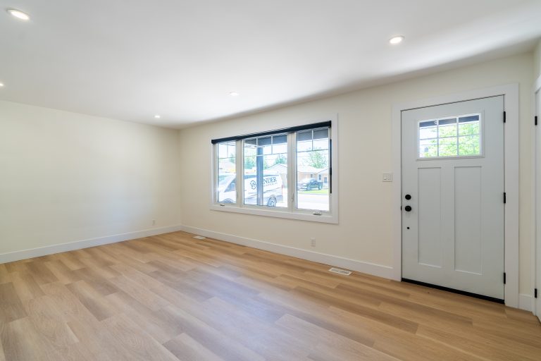 Exeter rental units in a stylish New Triplex in a peaceful quiet street in Exeter