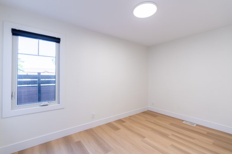 Exeter rental units in a stylish New Triplex in a peaceful quiet street in Exeter