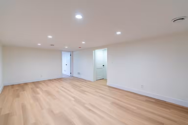 Exeter rental units in a stylish New Triplex in a peaceful quiet street in Exeter