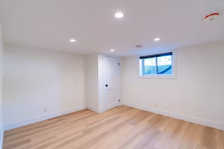 Exeter rental units in a stylish New Triplex in a peaceful quiet street in Exeter