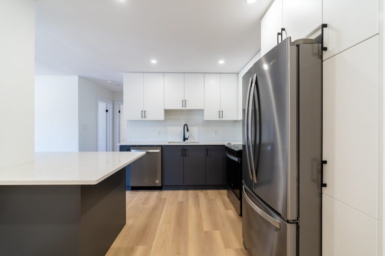 Exeter rental units in a stylish New Triplex in a peaceful quiet street in Exeter