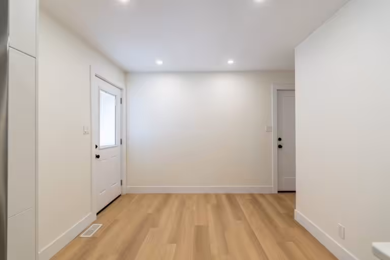 Exeter rental units in a stylish New Triplex in a peaceful quiet street in Exeter