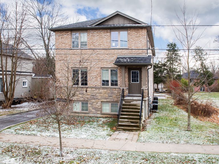 London student rentals in a well-maintained triplex located just minutes from Western University (UWO)
